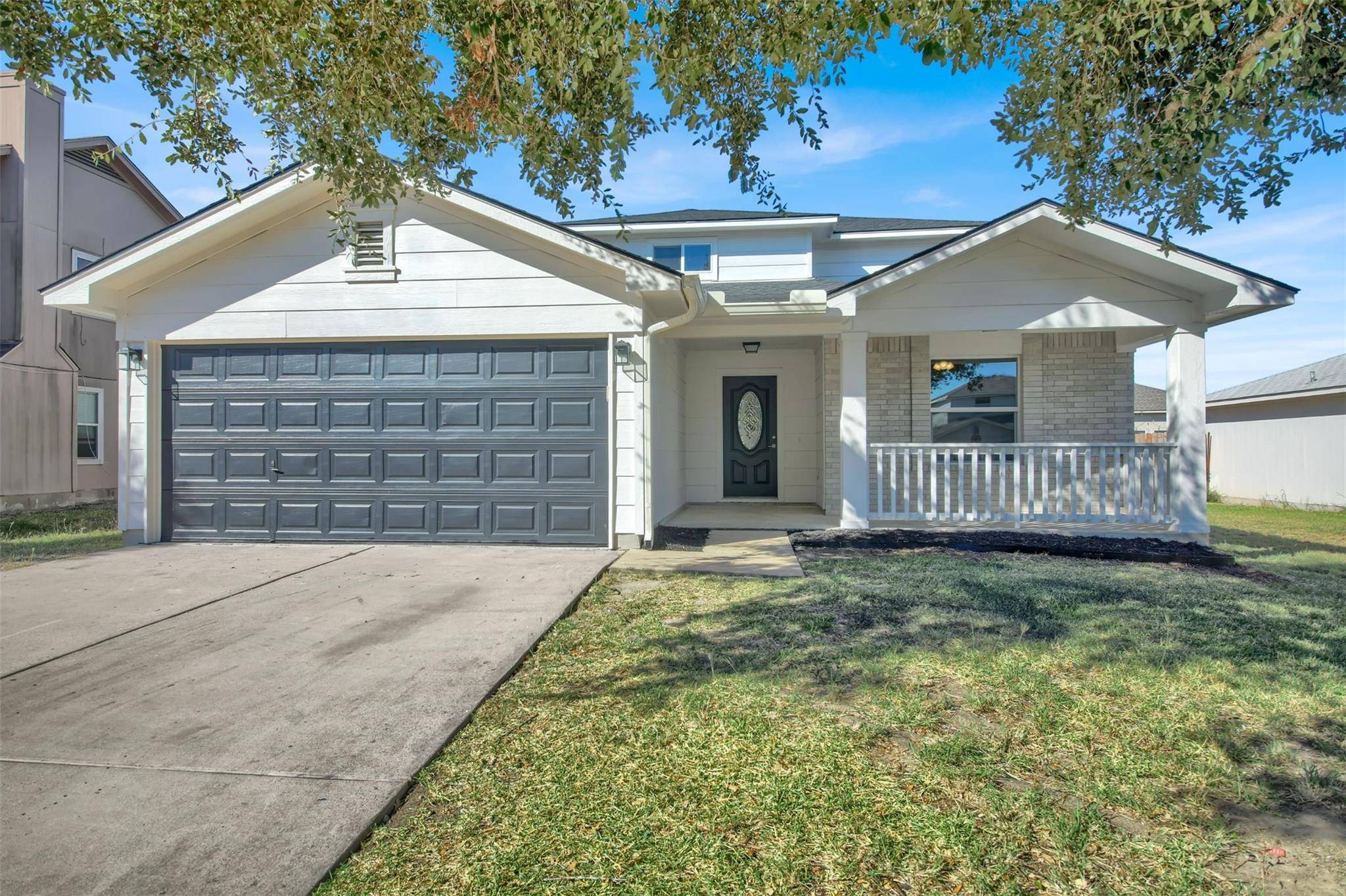 2905 Meadow LN, Taylor, TX 76574