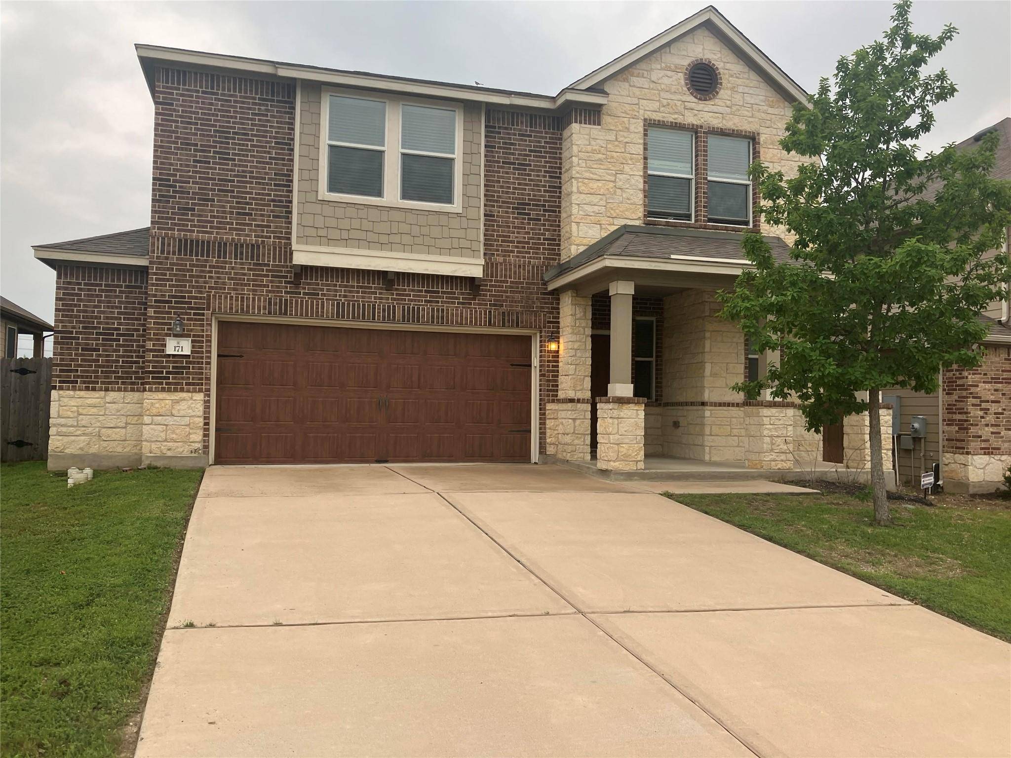 171 Fender DR, Kyle, TX 78640