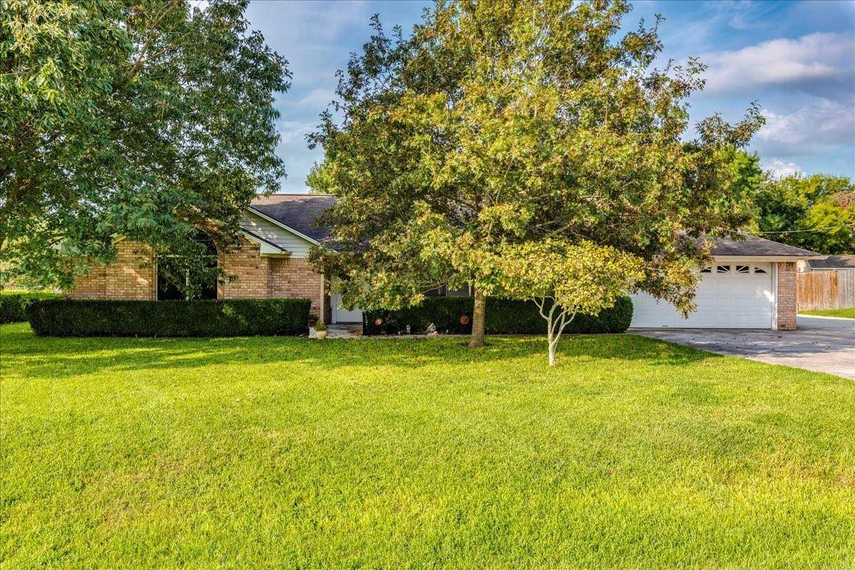 307 Verbena DR, Kyle, TX 78640