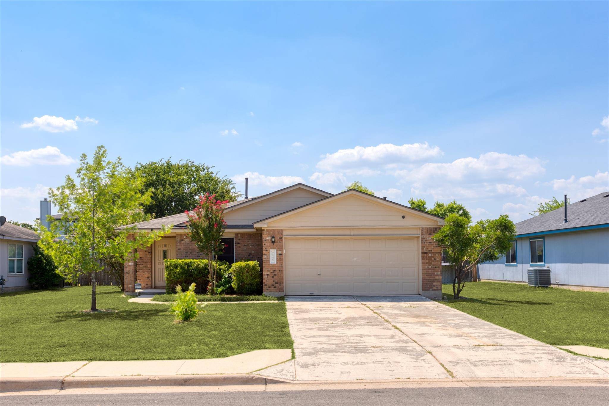 225 Fall Creek DR, Kyle, TX 78640