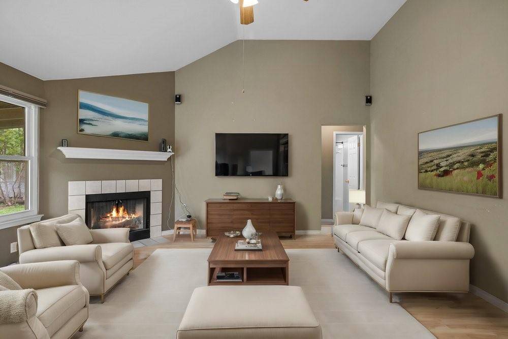 216 Crystal Knoll BLVD, Georgetown, TX 78626