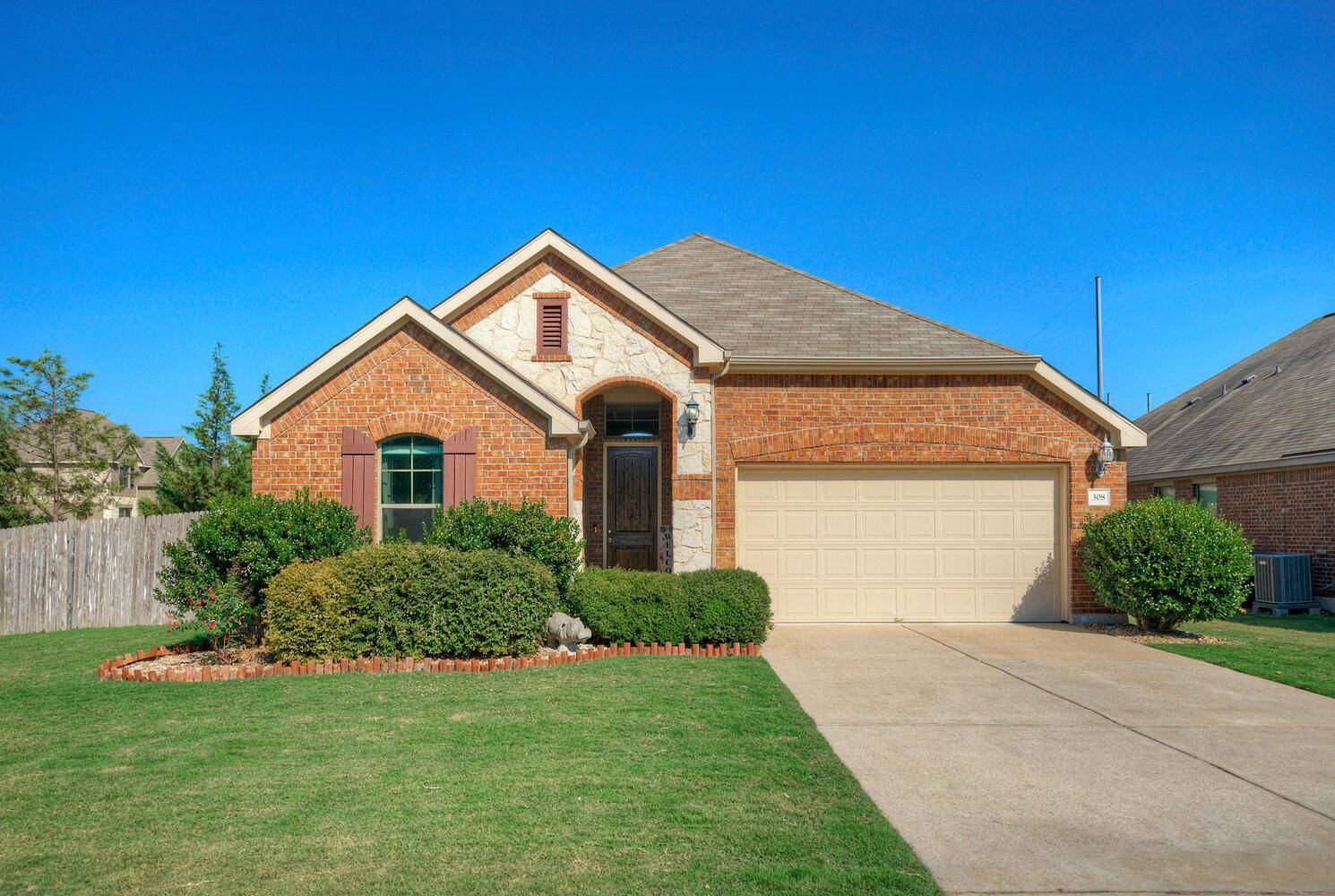 308 Emory Fields DR, Hutto, TX 78634