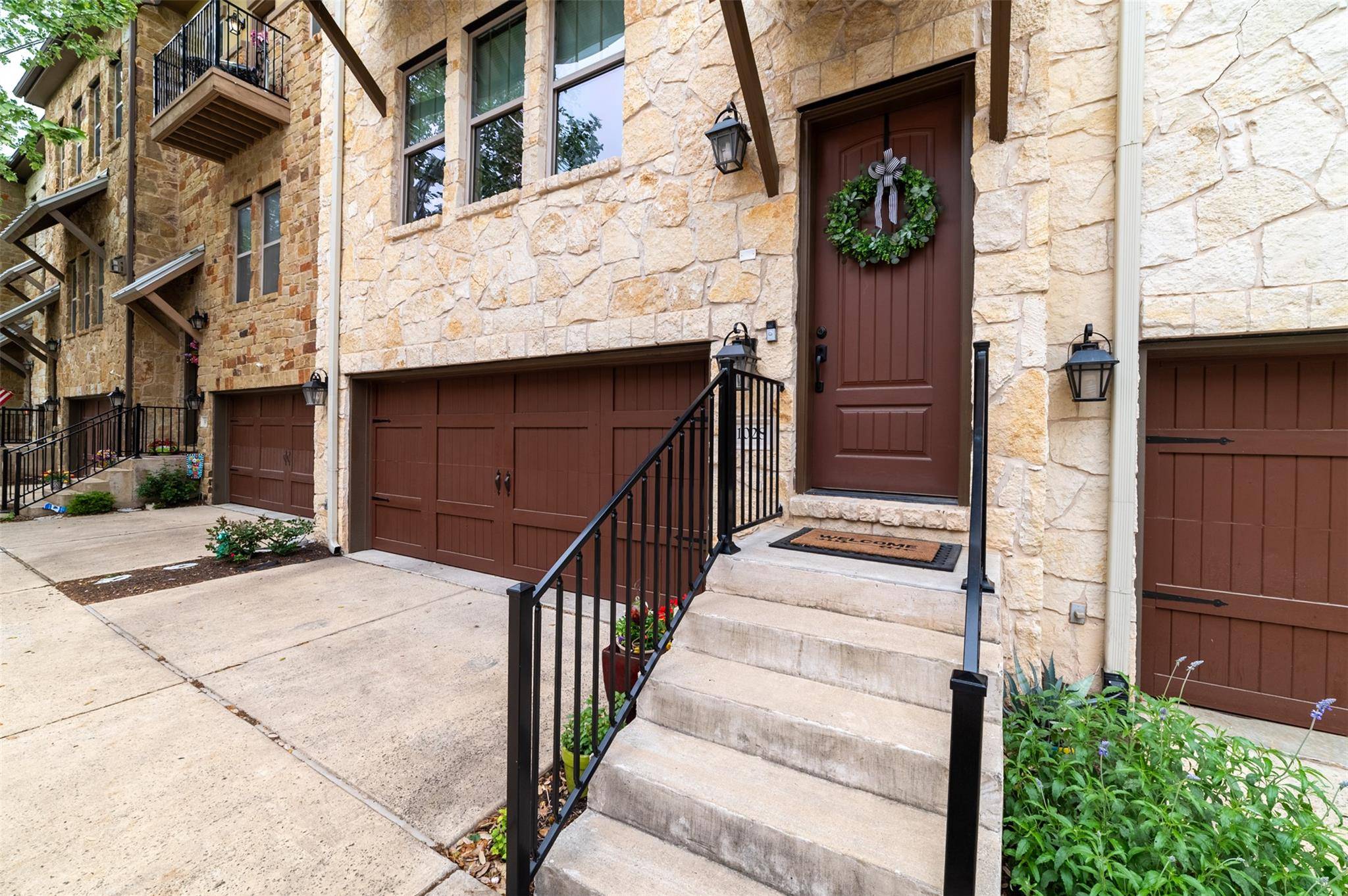 1028 Highknoll LN, Georgetown, TX 78628