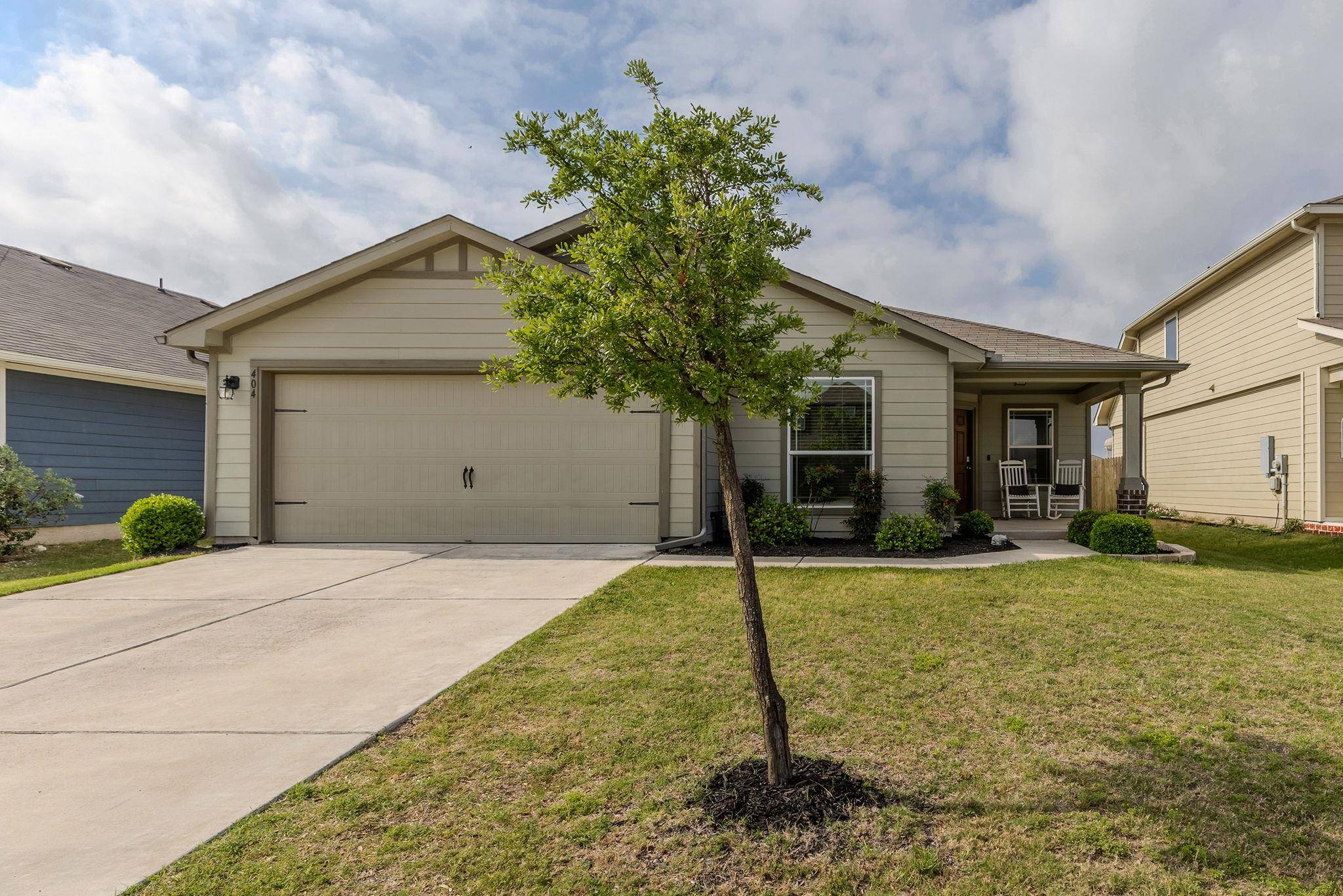 404 Cassandra DR, Hutto, TX 78634