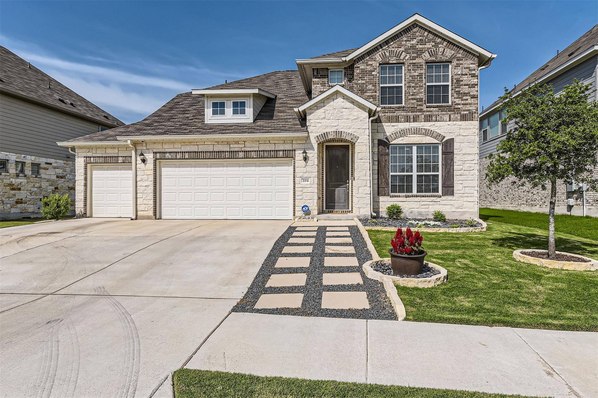 206 Monteforte RD, Hutto, TX 78634
