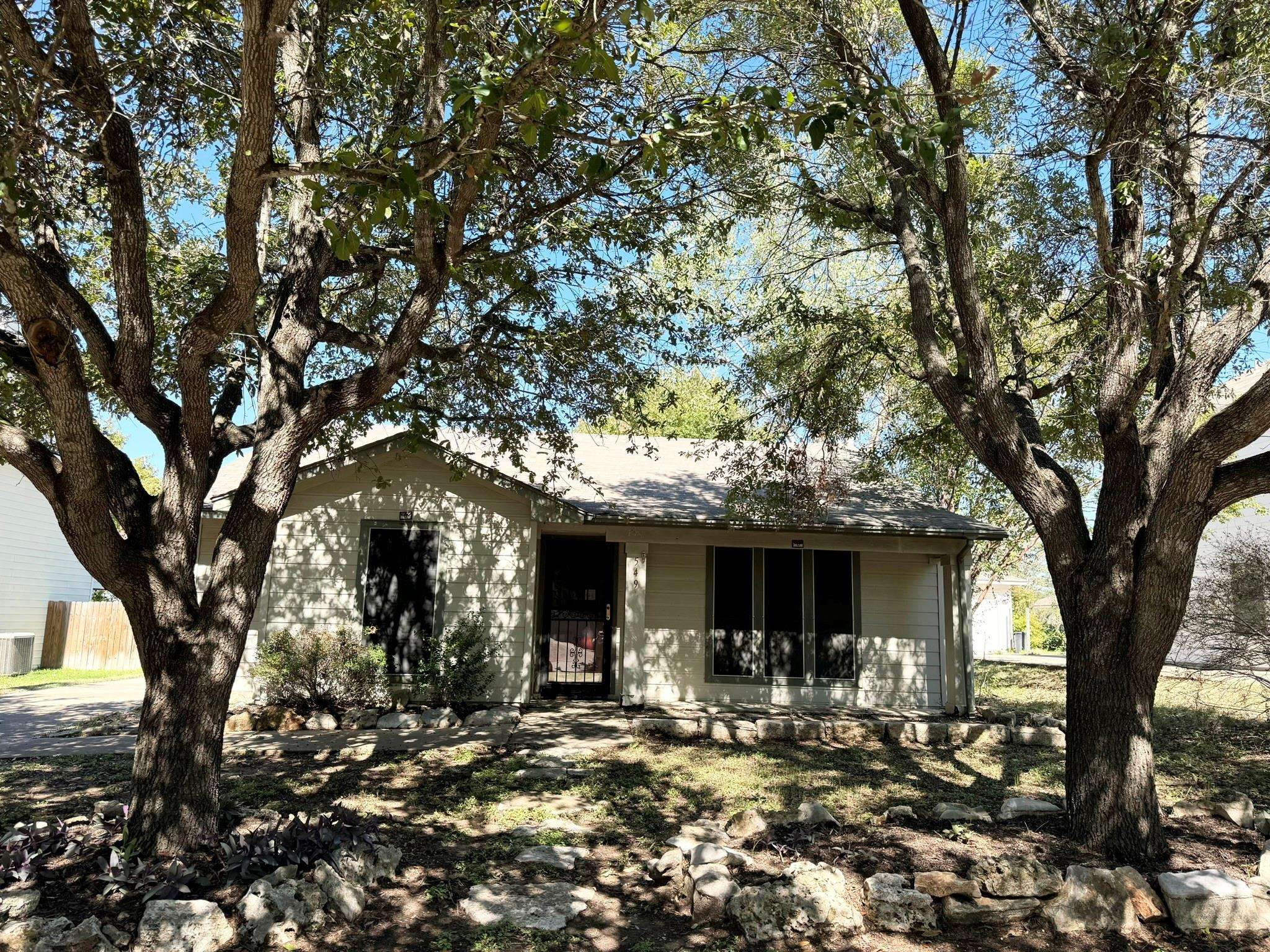 549 Hampton ST, Buda, TX 78610