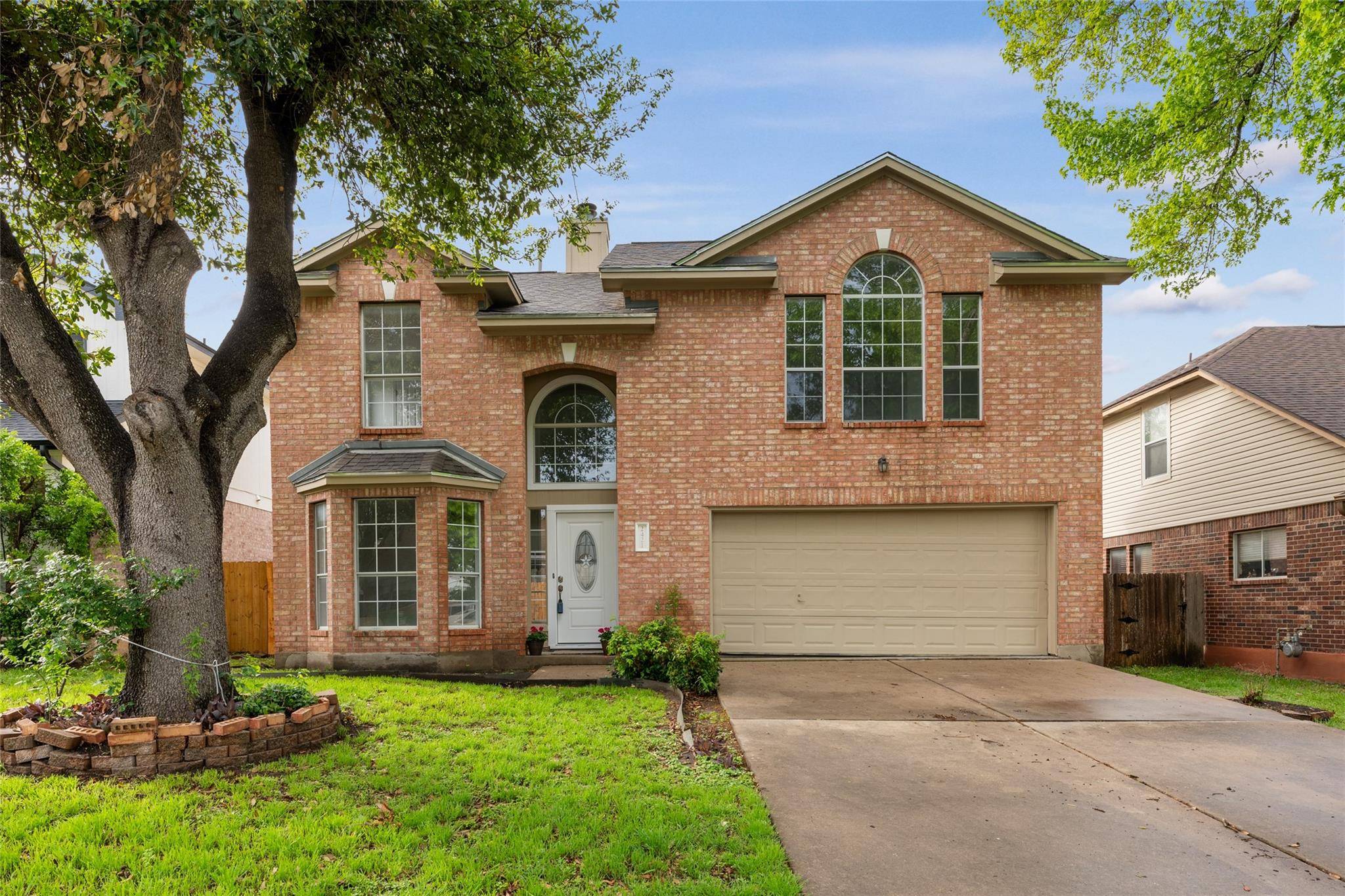 2421 Roundabout LN, Round Rock, TX 78664