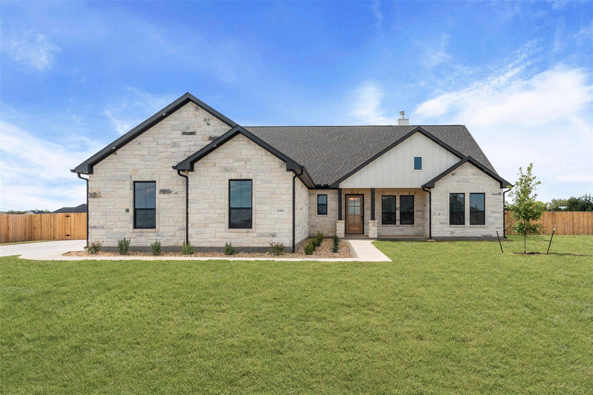 11042 Eagle Walk BLVD, Salado, TX 76571