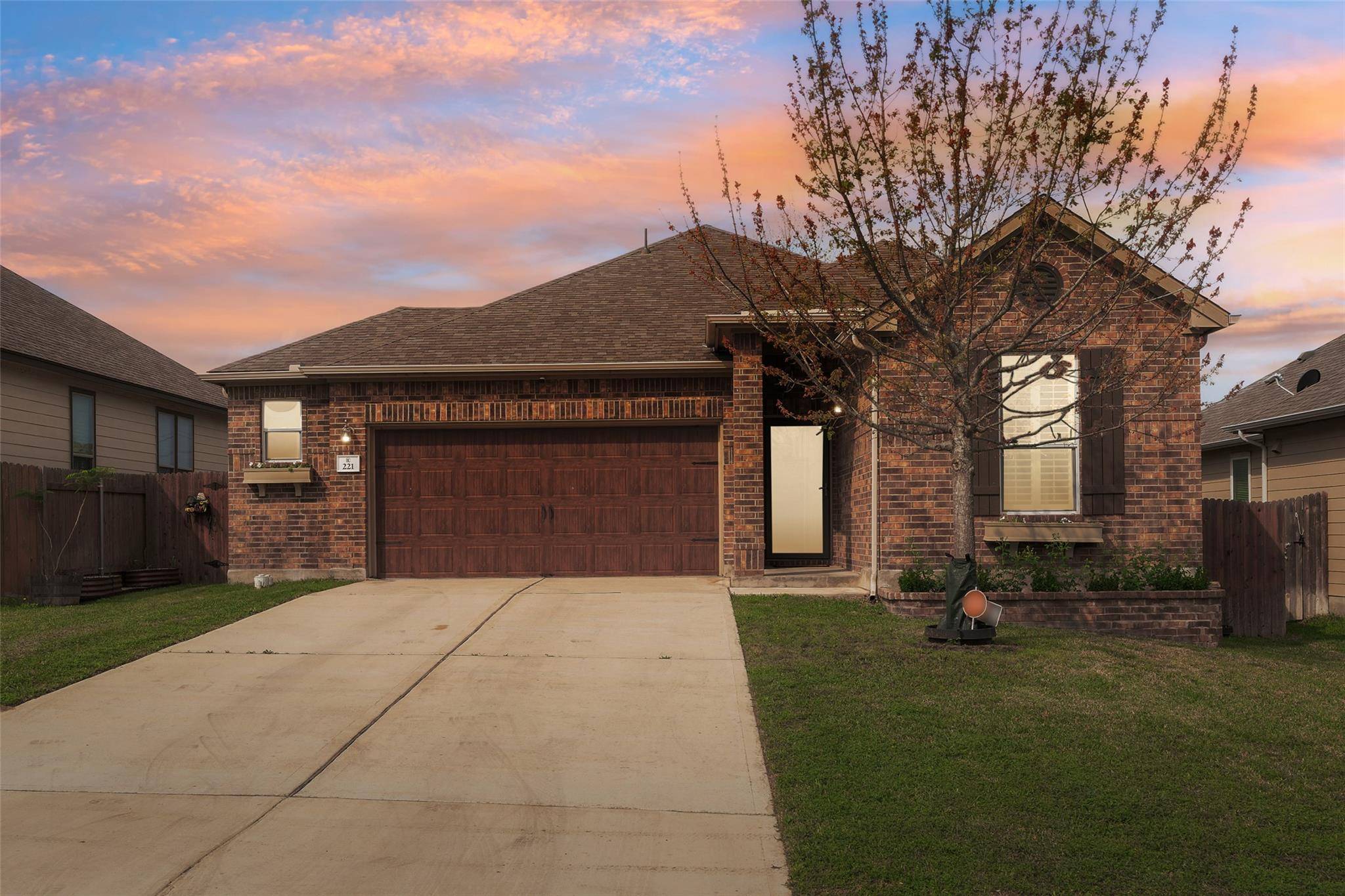 221 Fender DR, Kyle, TX 78640