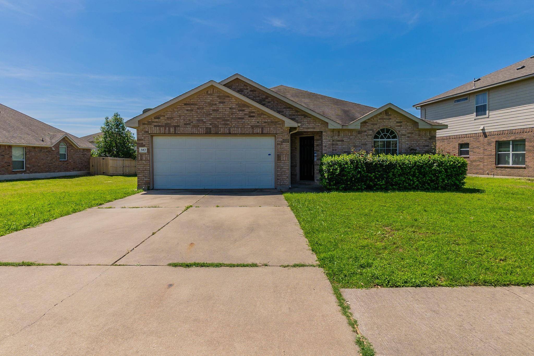 317 Swenson DR, Hutto, TX 78634