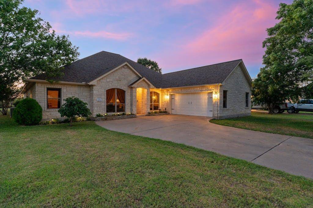 104 Swan CT, Bastrop, TX 78602