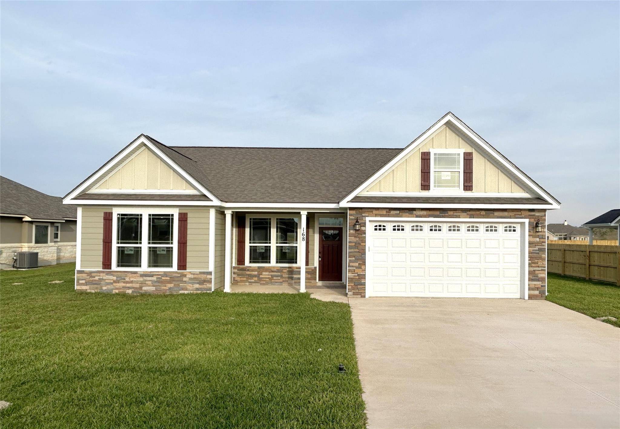 168 Turnberry DR, La Vernia, TX 78121