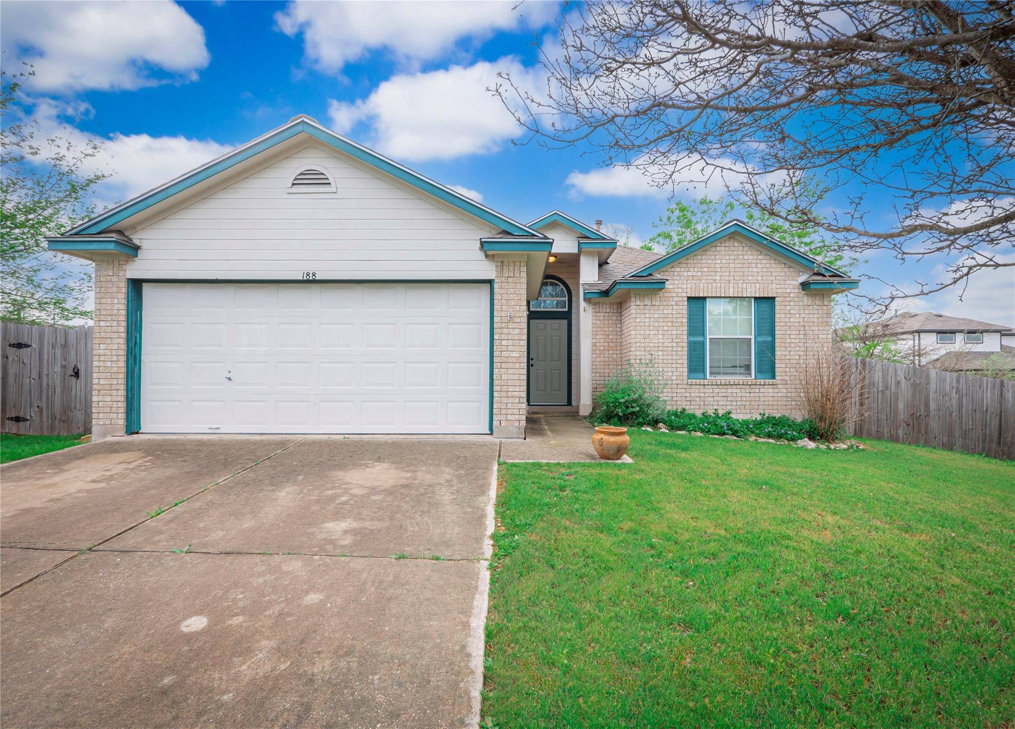 188 Spillway DR, Kyle, TX 78640