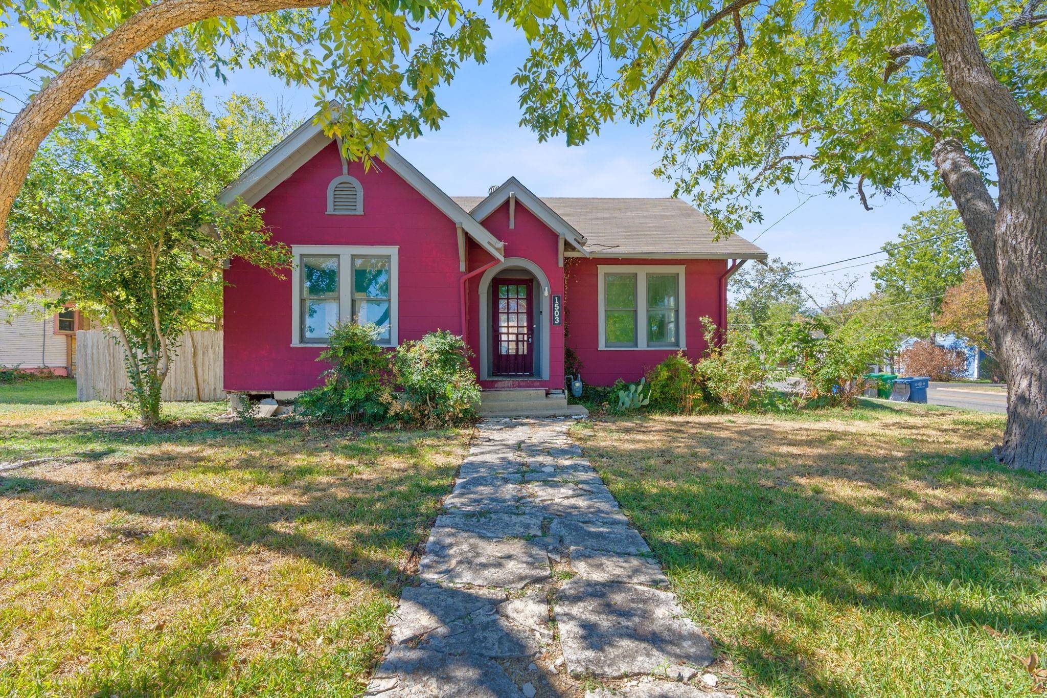 1503 DAVIS ST, Taylor, TX 76574