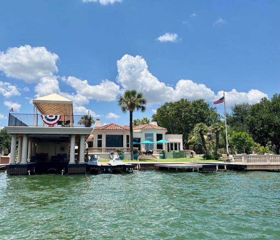 101 Far North CIR, Horseshoe Bay, TX 78657