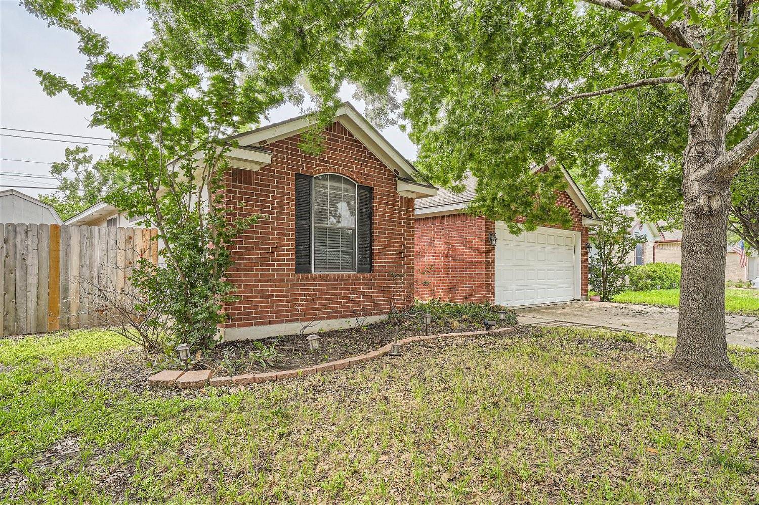 403 Willowbrook DR, Hutto, TX 78634