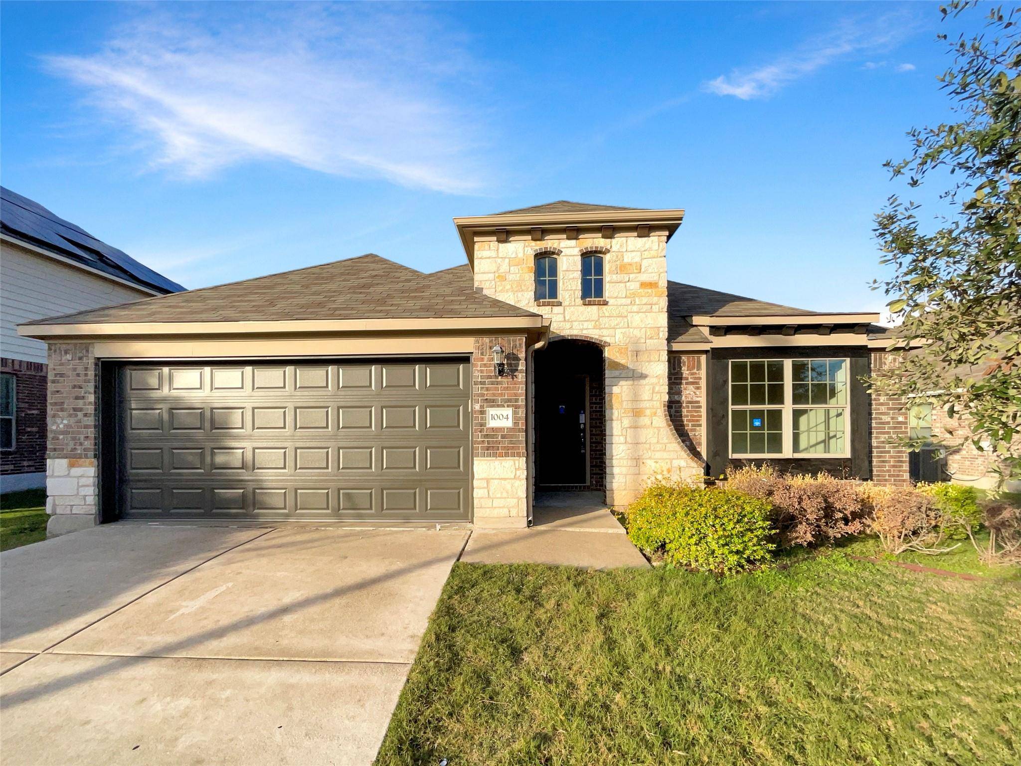1004 S Pasture, Hutto, TX 78634