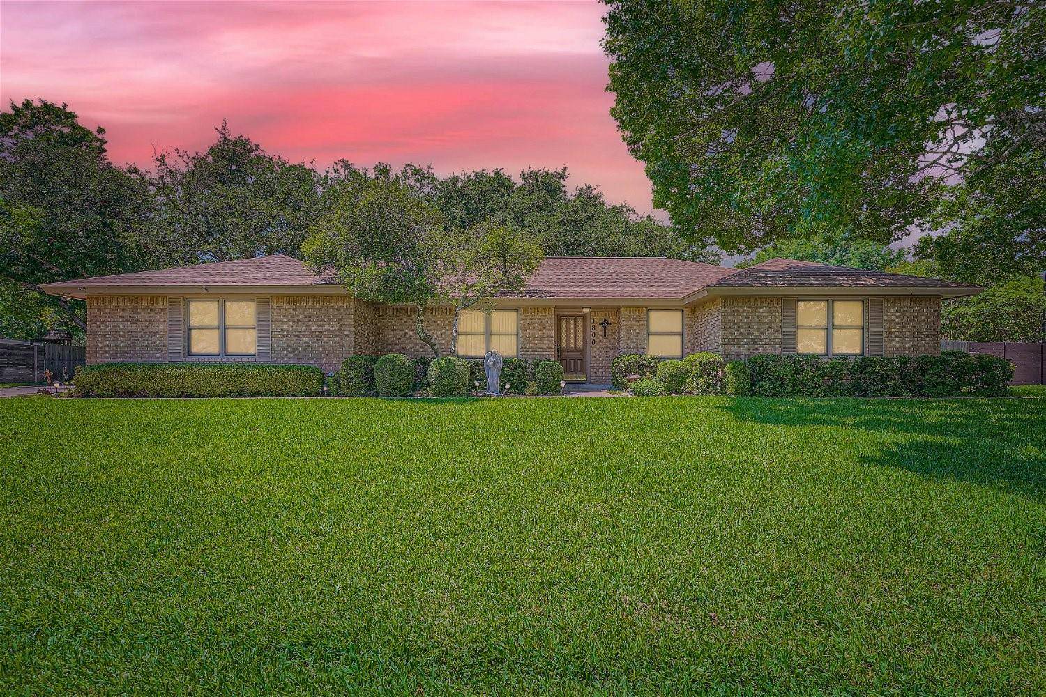 1800 W Creek LOOP, Round Rock, TX 78681