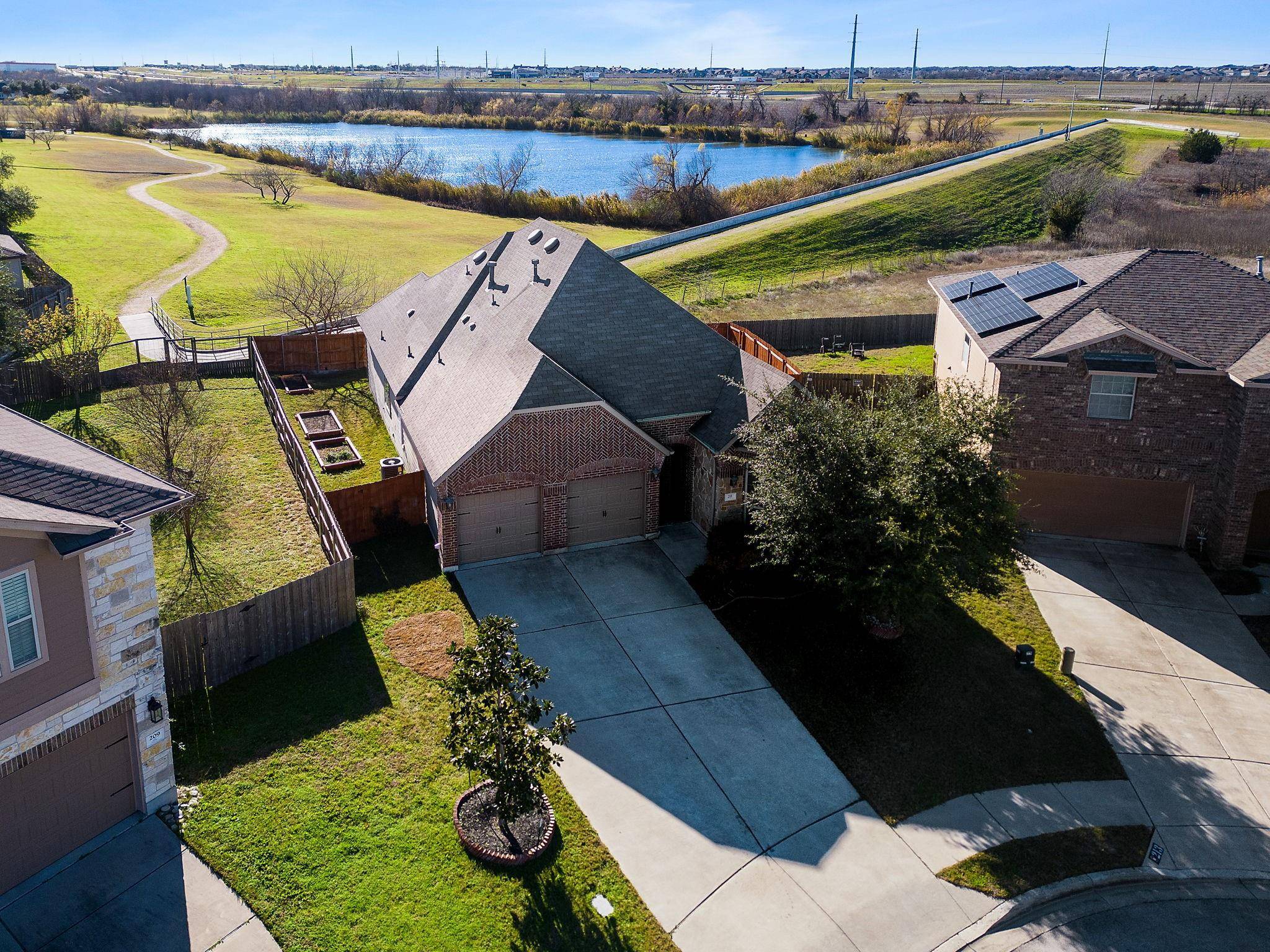 211 Dowdy CV, Hutto, TX 78634