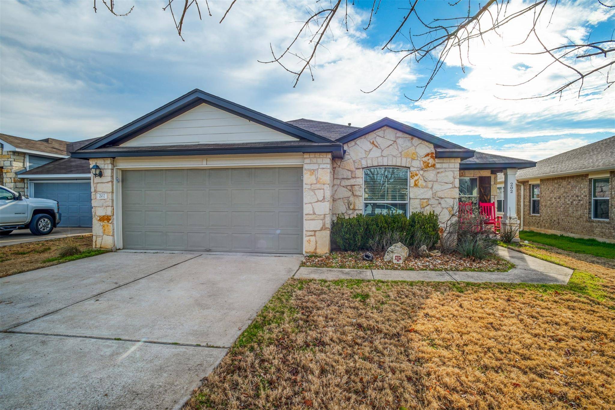 202 Mossberg LN, Bastrop, TX 78602