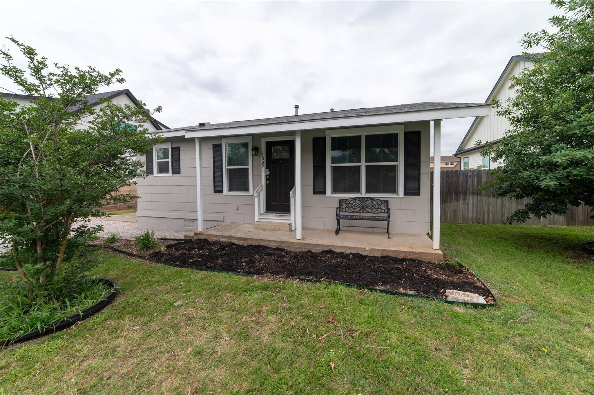 1005 Scenic DR, Georgetown, TX 78626
