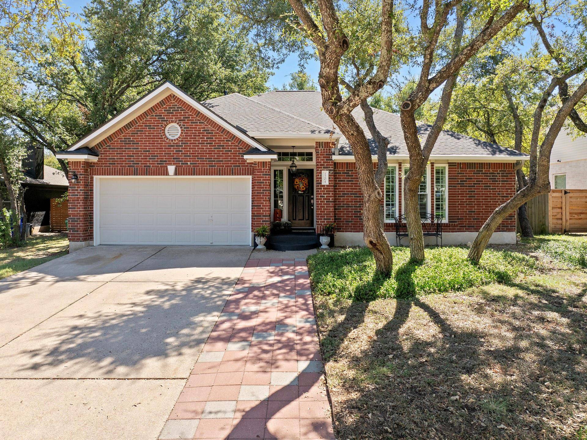 1204 Mahogany LN, Cedar Park, TX 78613