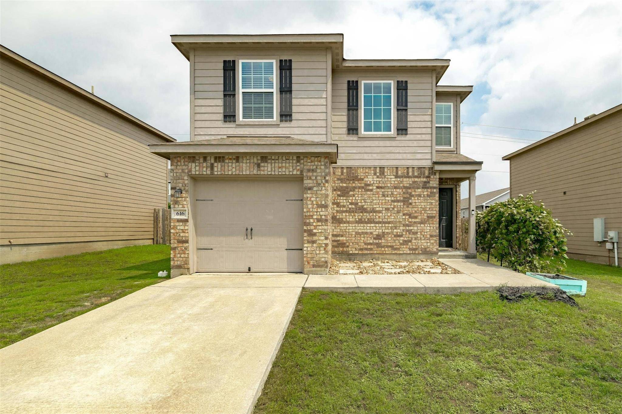 616 Cleary LN, Jarrell, TX 76537
