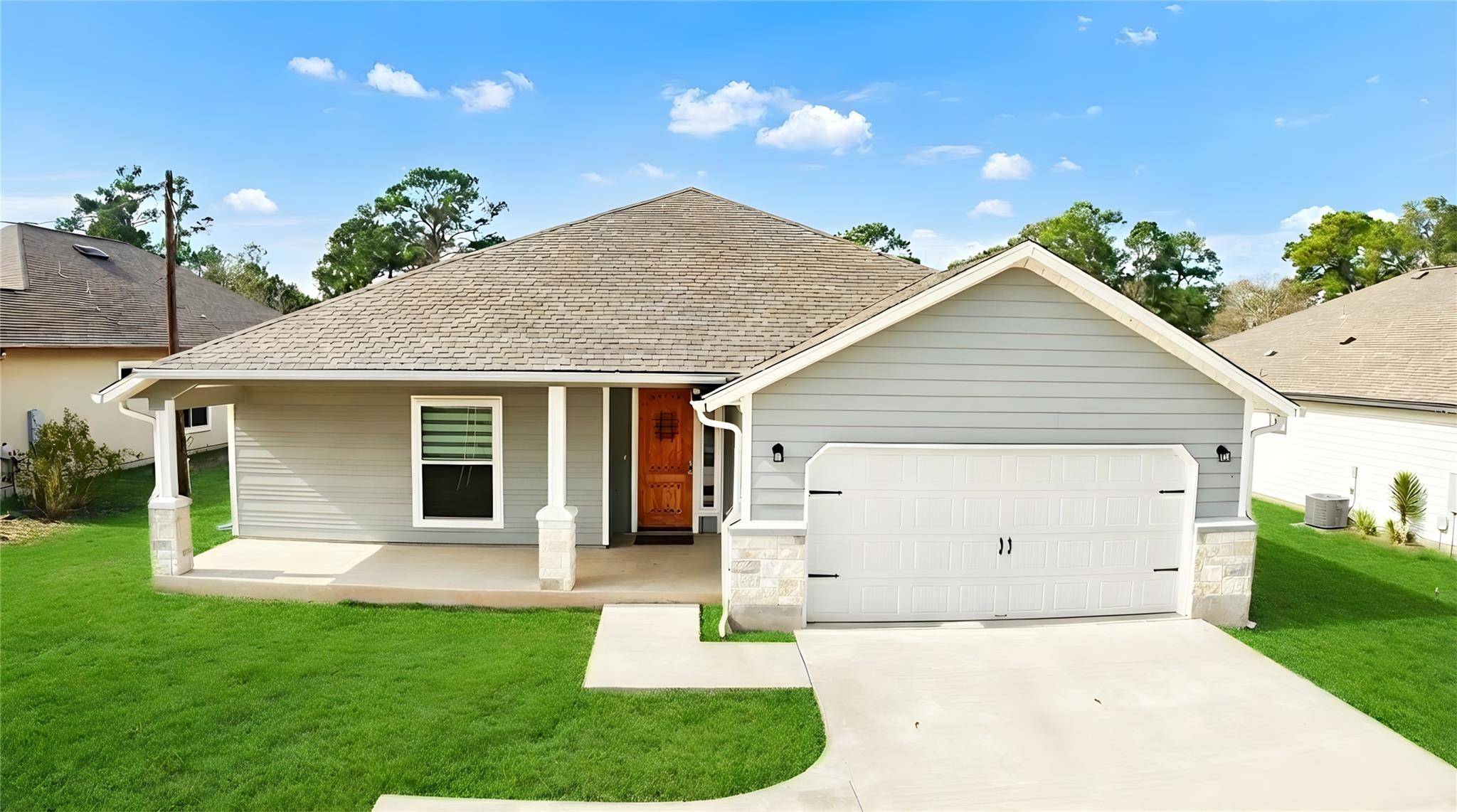 212 Tahitian DR, Bastrop, TX 78602