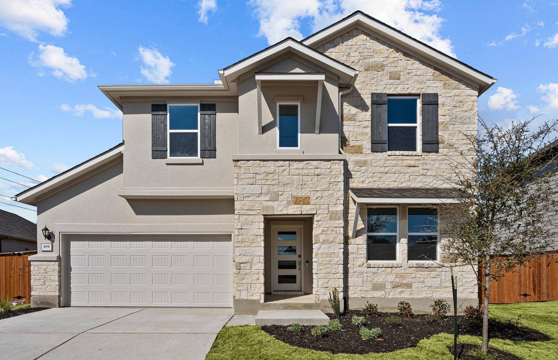 309 Doodle LN, Hutto, TX 78634