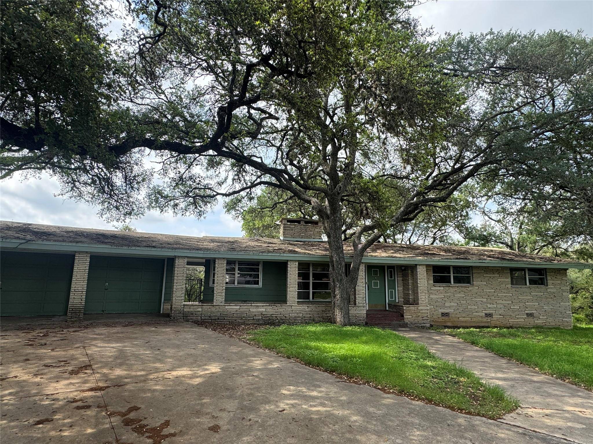 104 Chula Vista ST, San Marcos, TX 78666