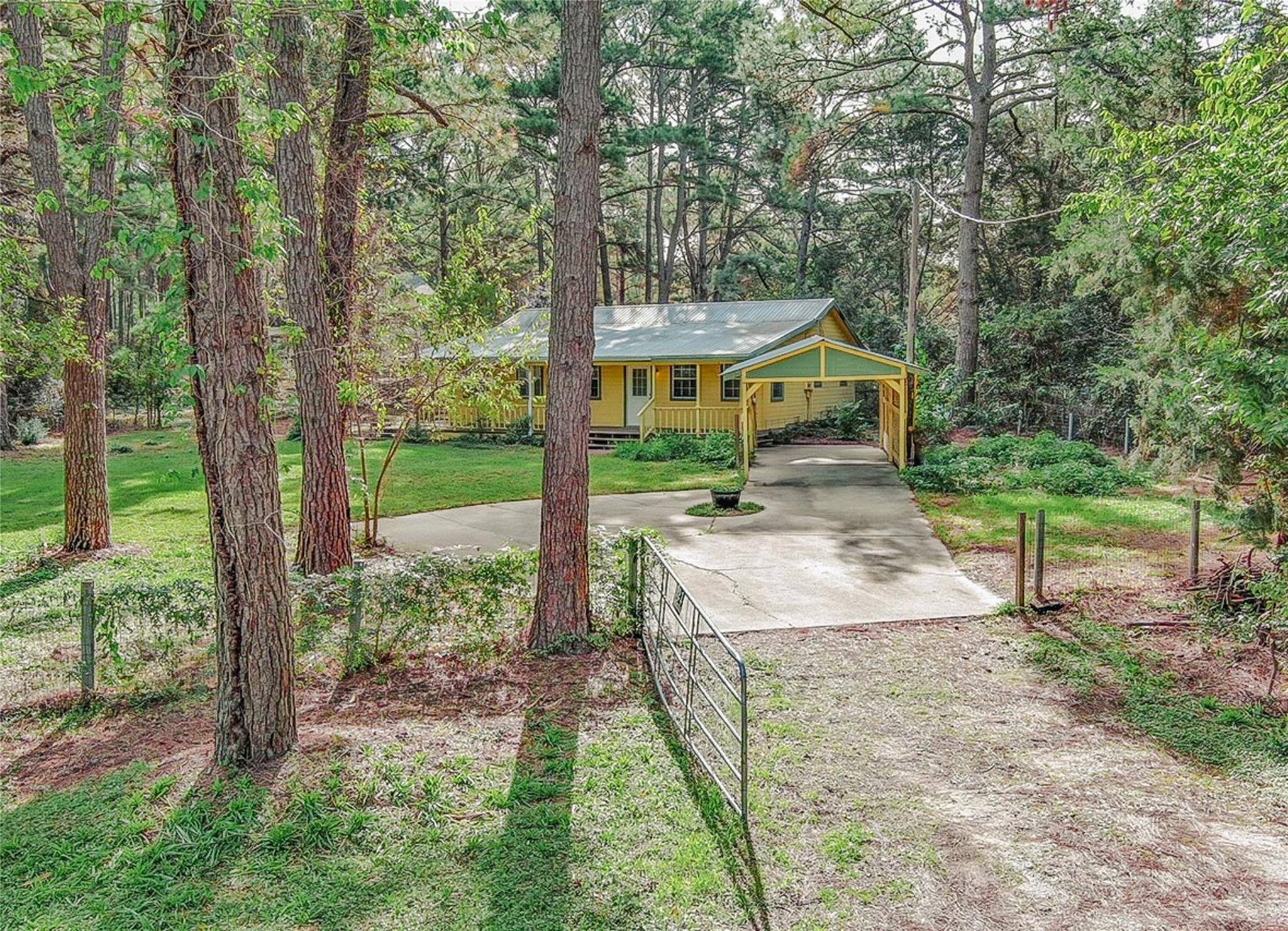 121 Pony Grass LN, Bastrop, TX 78602