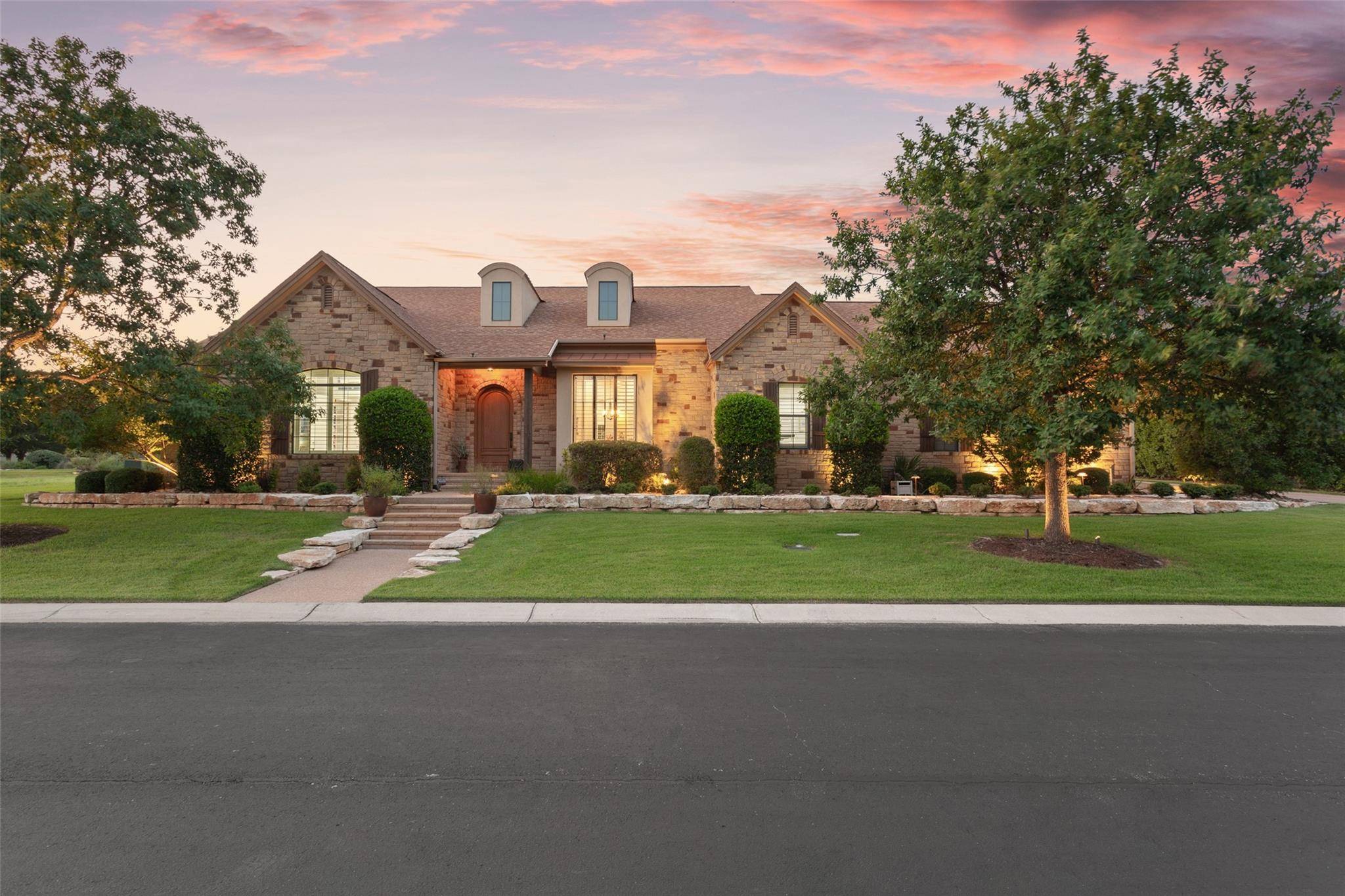 204 Pristine LN, Georgetown, TX 78633