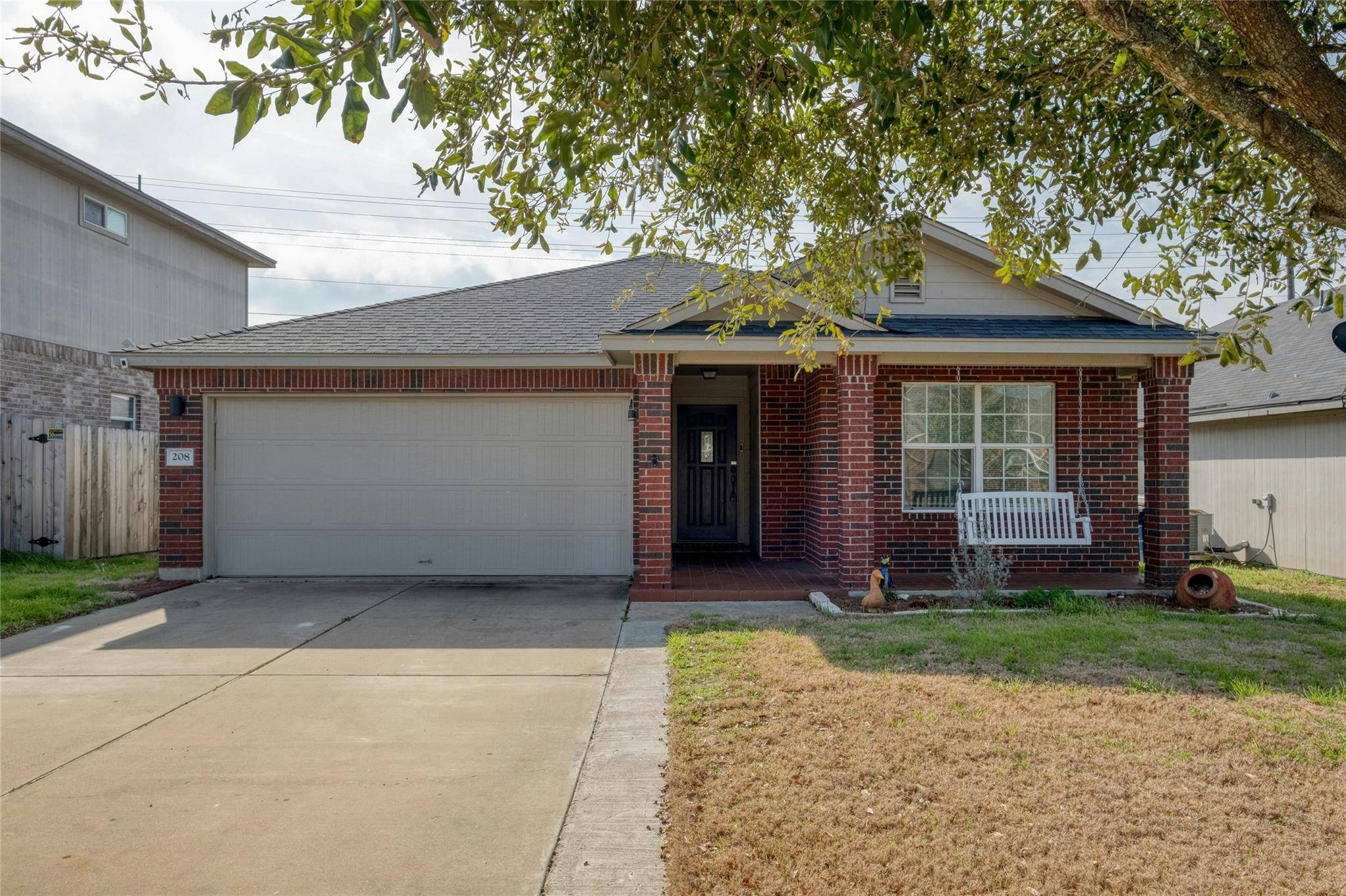 208 Coal DR, Jarrell, TX 76537