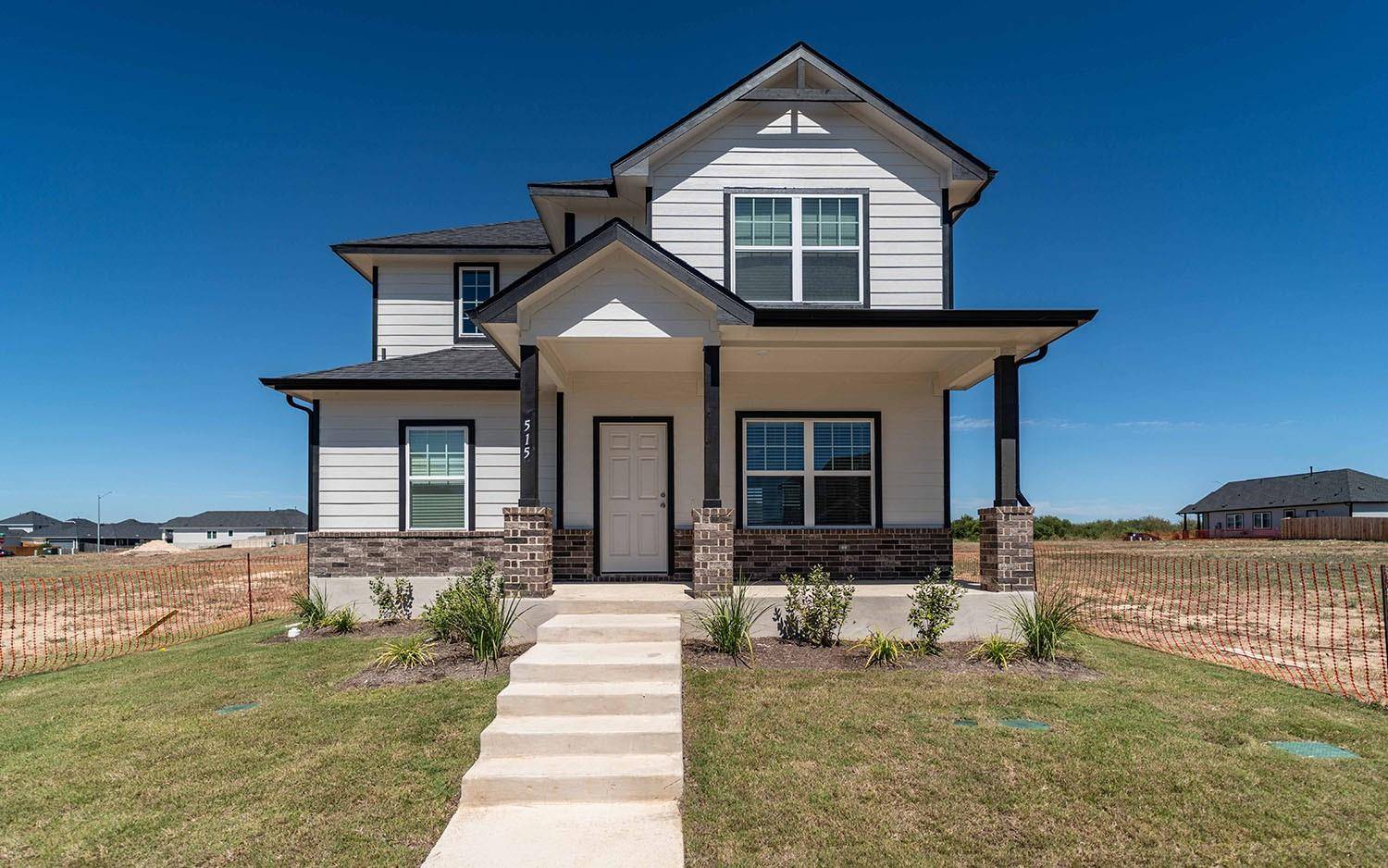 515 Clearlake DR, Hutto, TX 78634