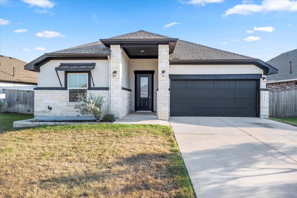 129 James Rose LN, Bastrop, TX 78602