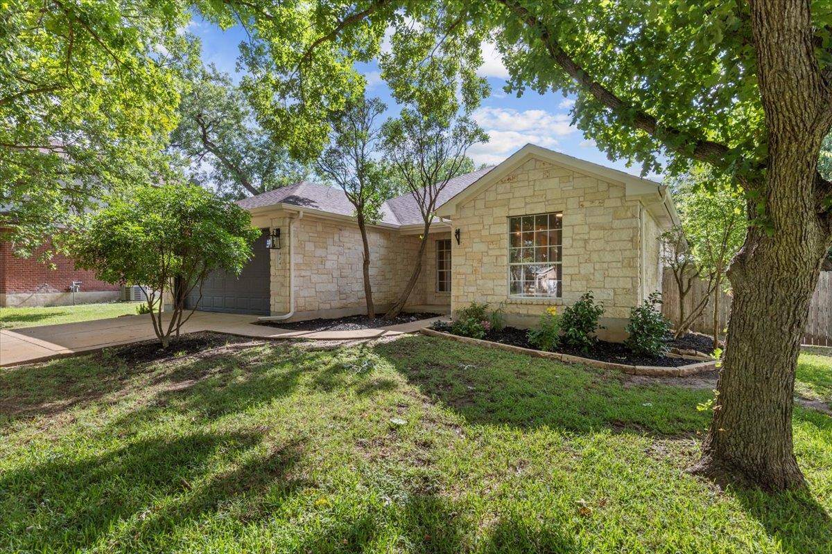 404 N Belinda CT, Bastrop, TX 78602