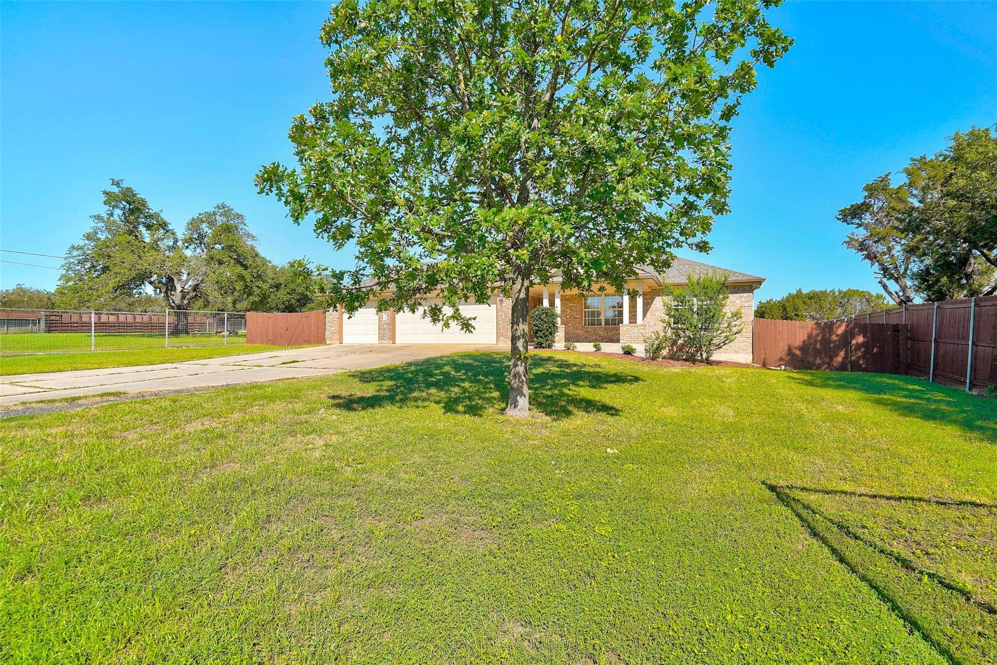220 Northcross RD, Georgetown, TX 78628