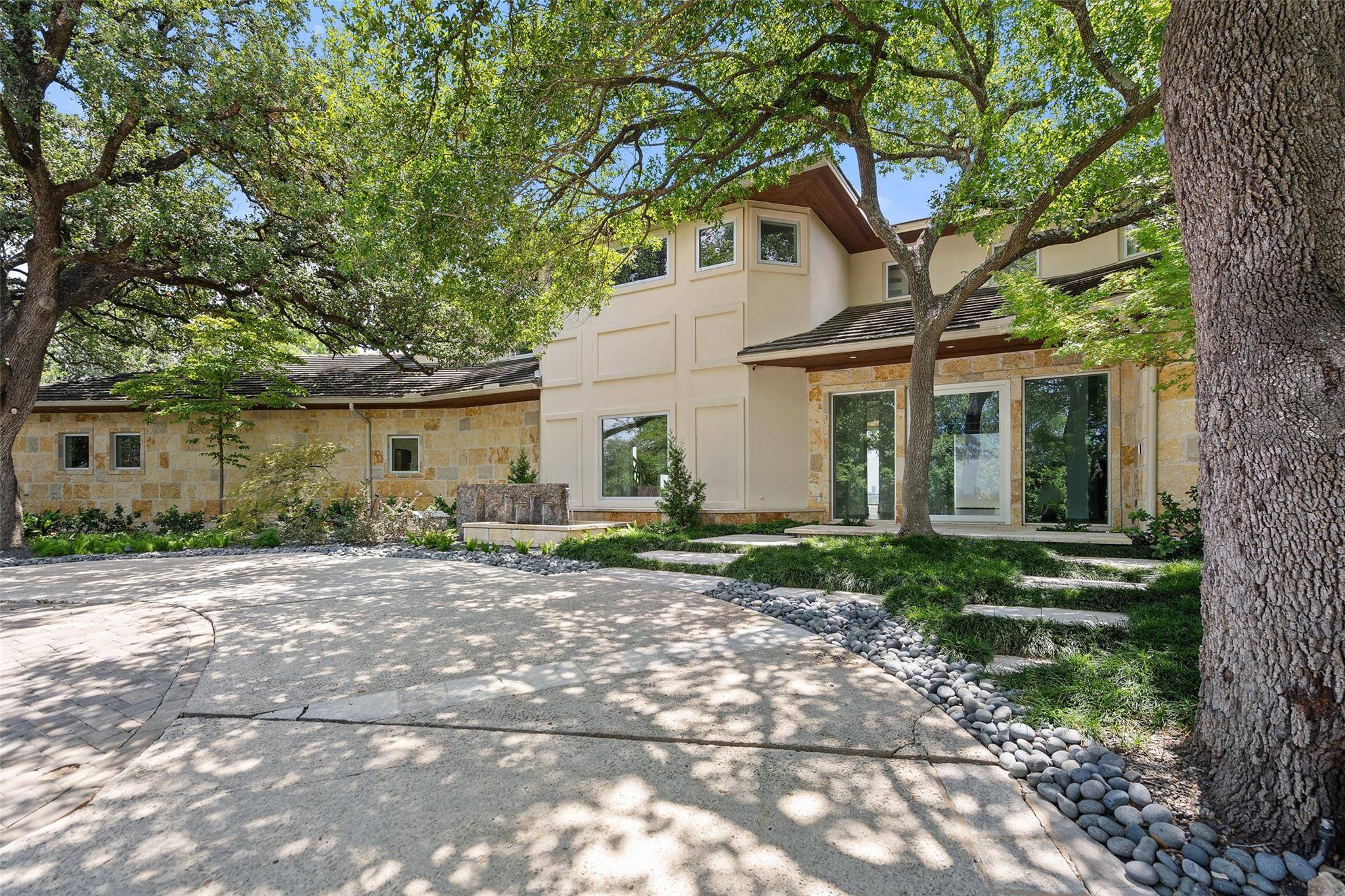 706 Las Lomas DR, West Lake Hills, TX 78746