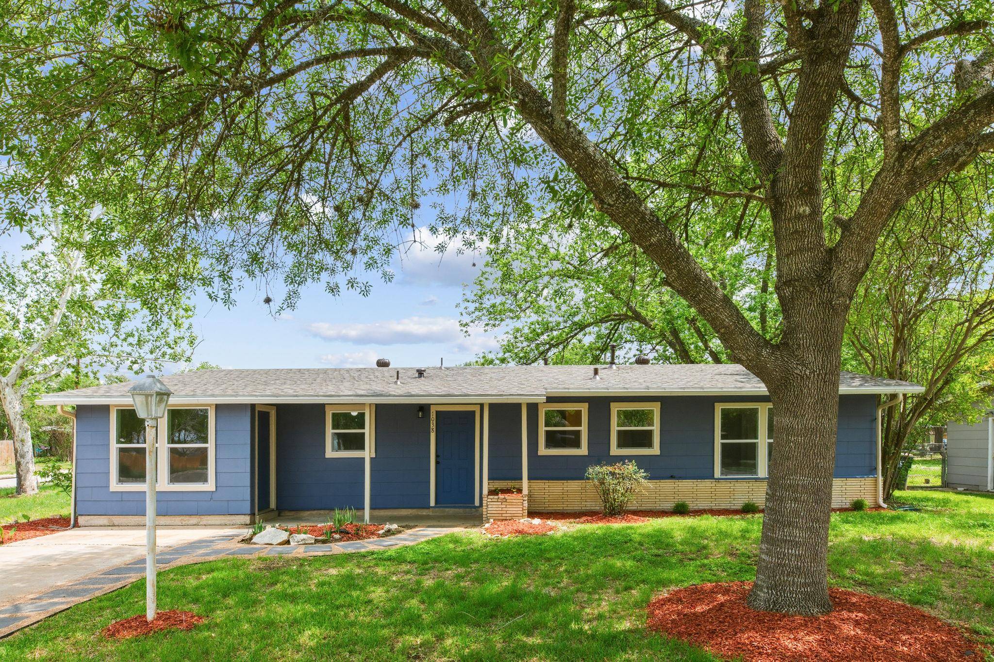1038 Field ST, San Marcos, TX 78666