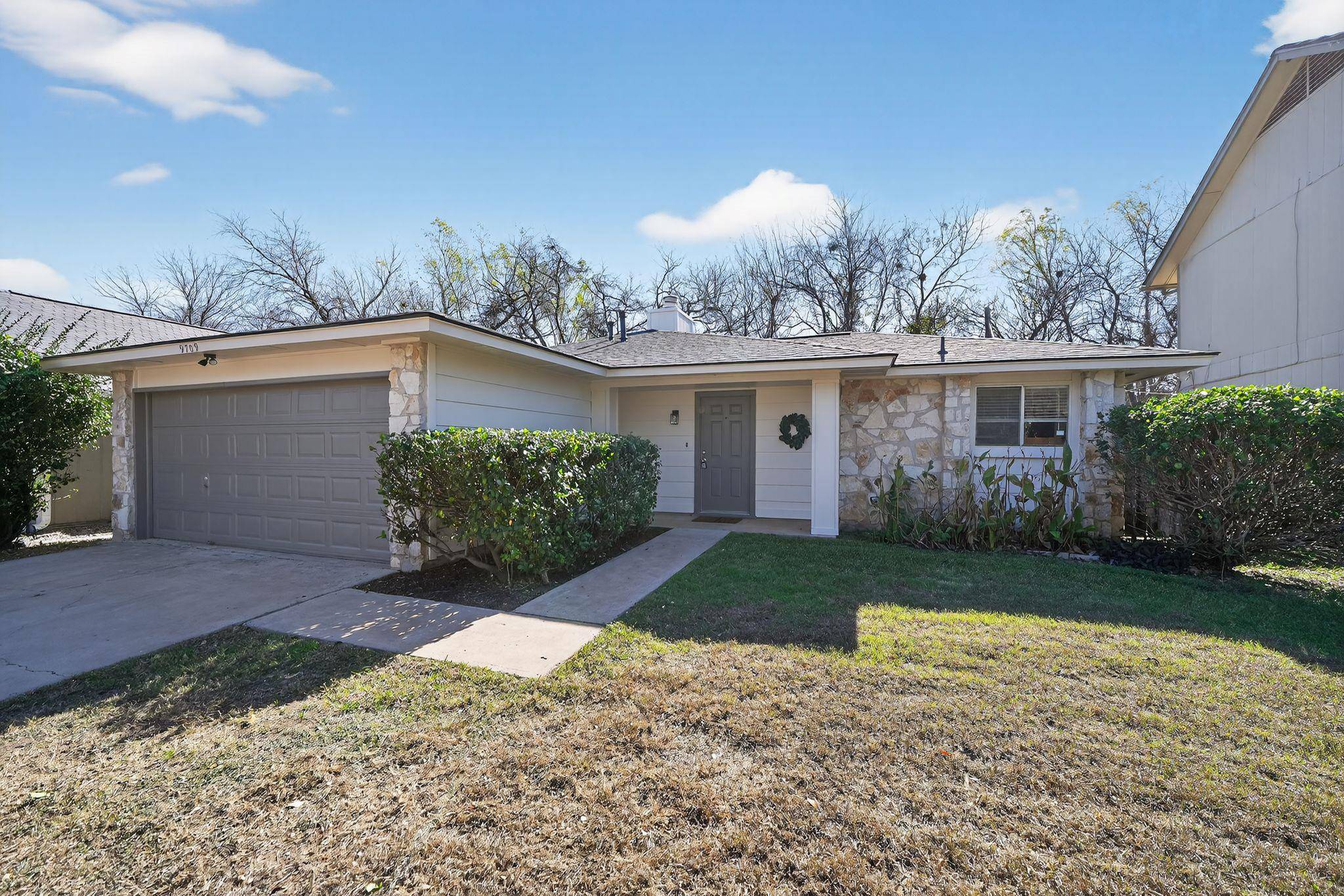 9709 Meadowheath DR, Austin, TX 78729
