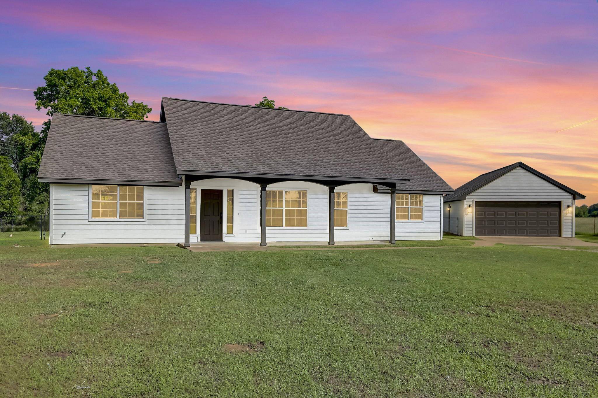 4307 FM 1624, Lincoln, TX 78948