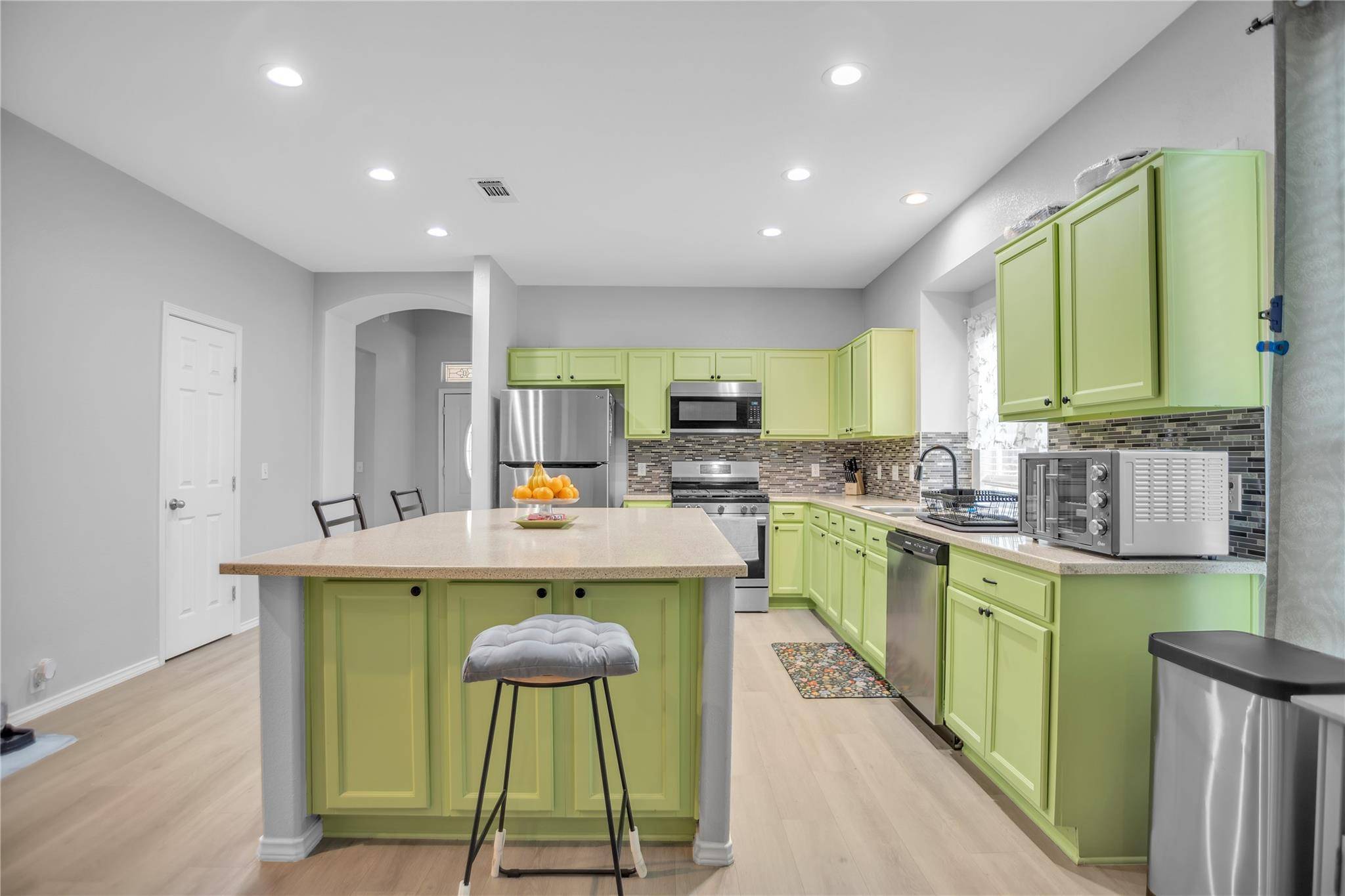 405 Shadowpoint ST, San Marcos, TX 78666