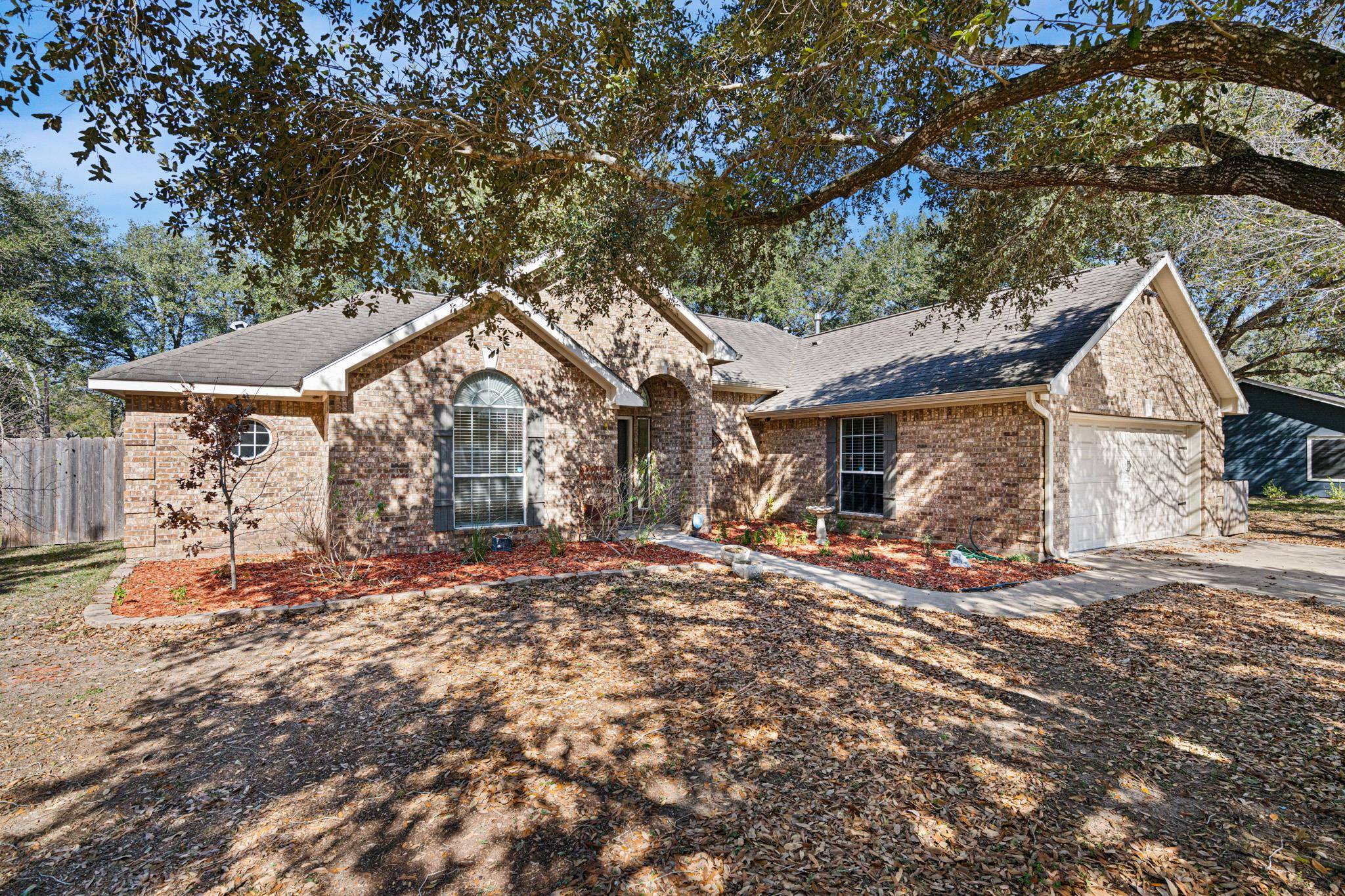 705 Trochta ST, El Campo, TX 77437