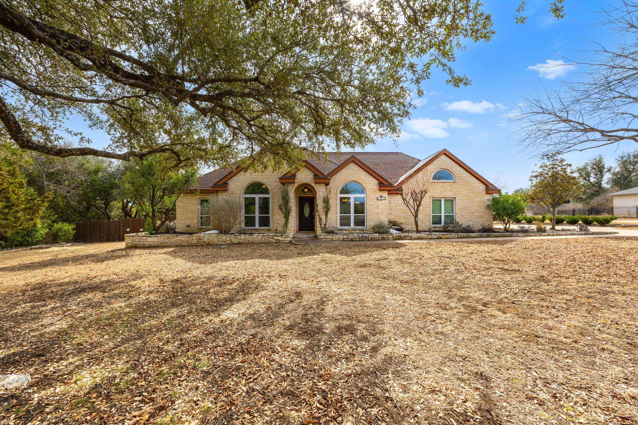 1011 Fountainwood DR, Georgetown, TX 78633