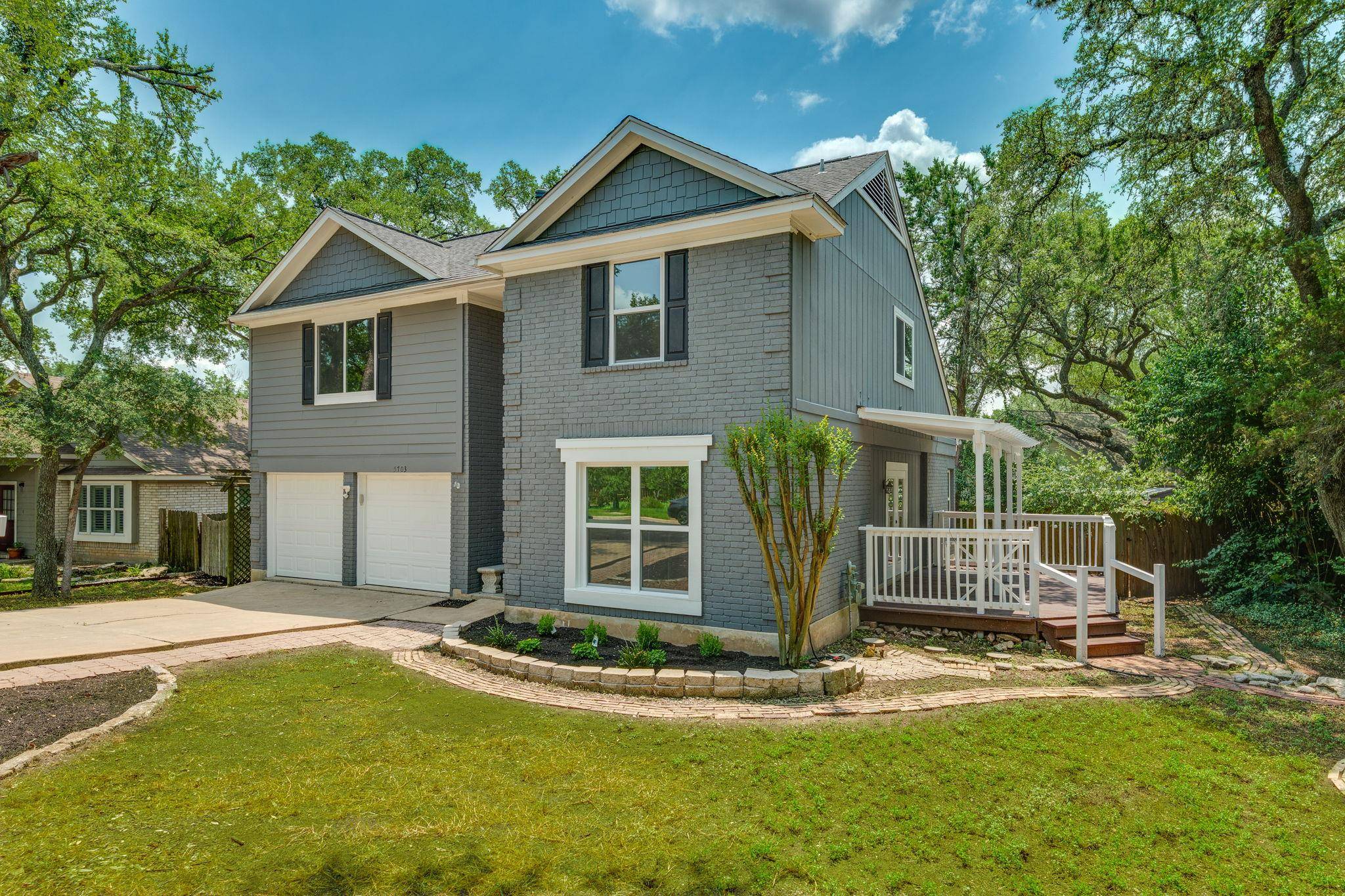5703 Kayview DR, Austin, TX 78749