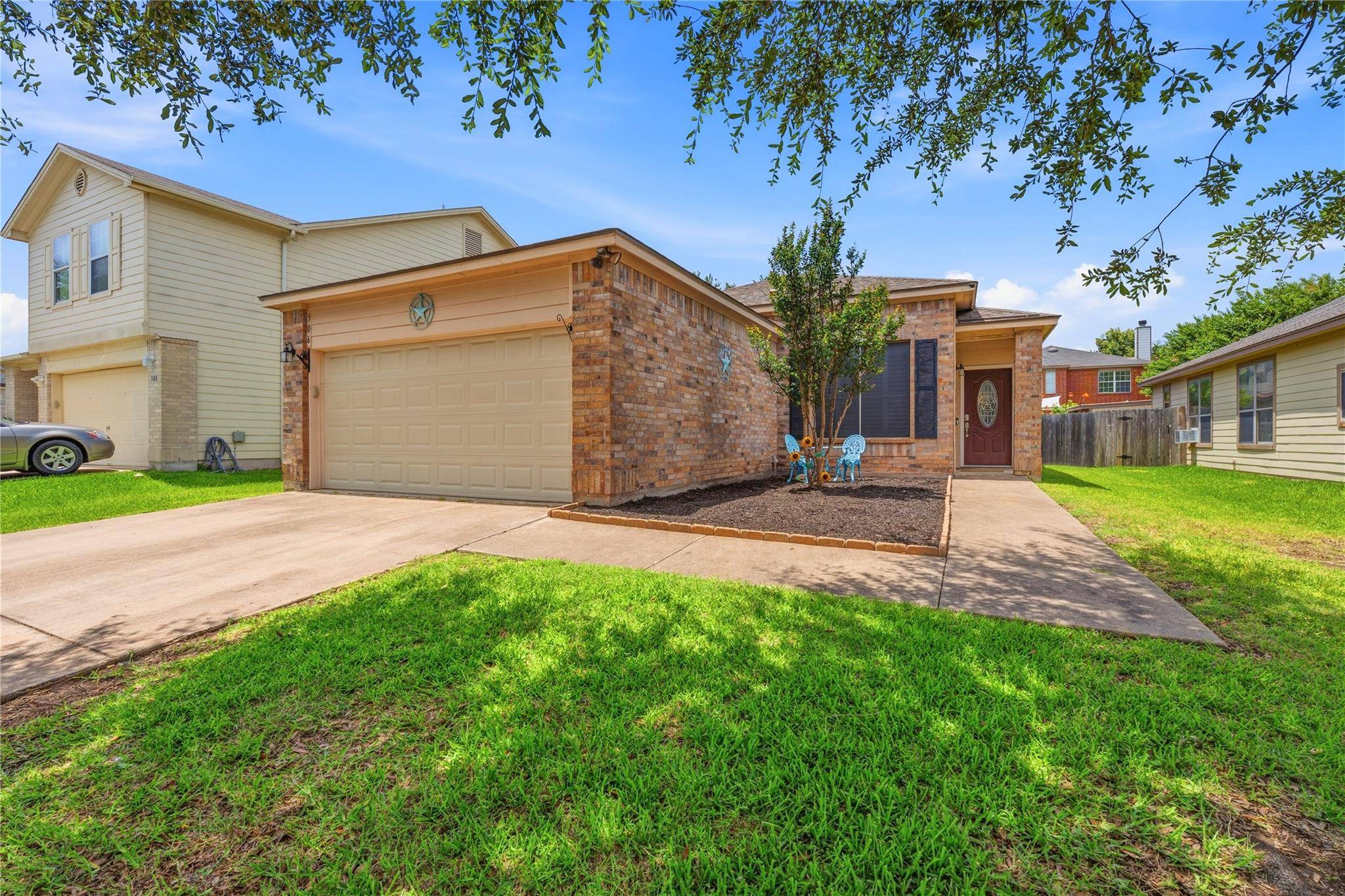 506 Glacier Point TRL, Taylor, TX 76574