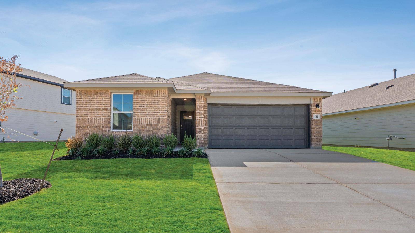284 MUSTANG LAKE CIR, Buda, TX 78610