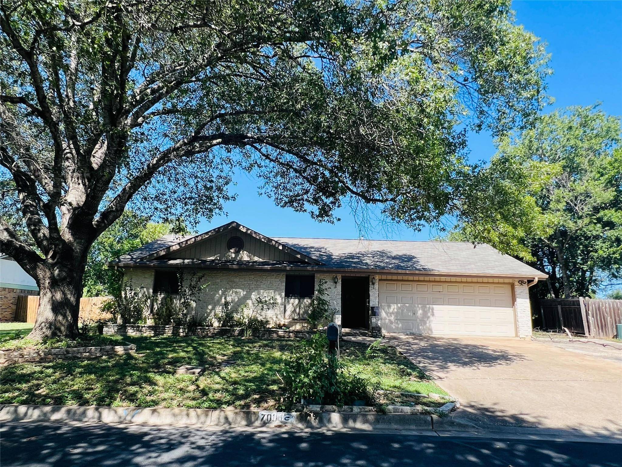 703 Parkway ST, Georgetown, TX 78628