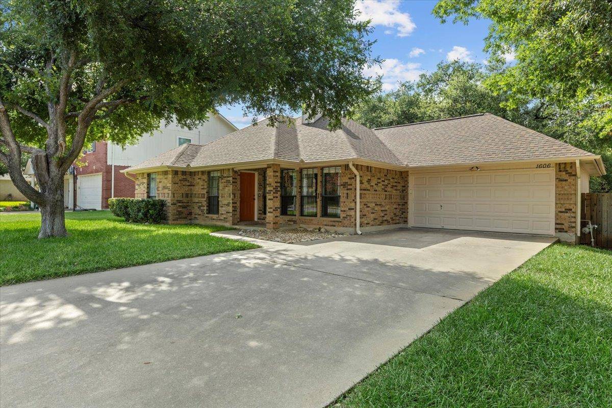 1606 Woods BLVD, Round Rock, TX 78681