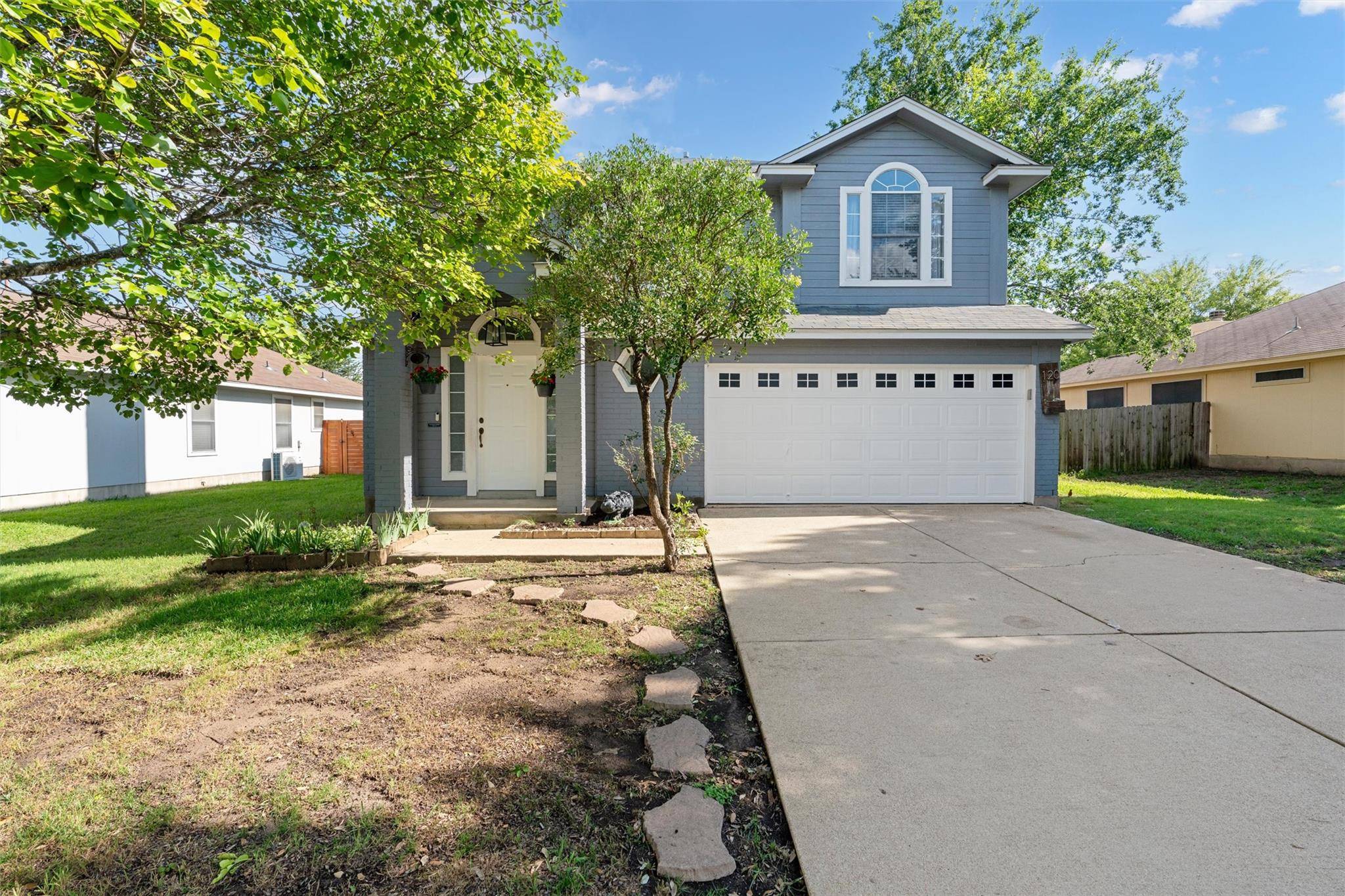 120 Meadowside DR, Hutto, TX 78634